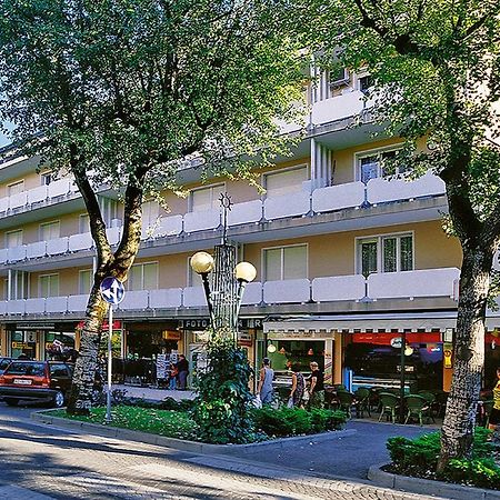 Condominio Bussola ビビオーネ エクステリア 写真