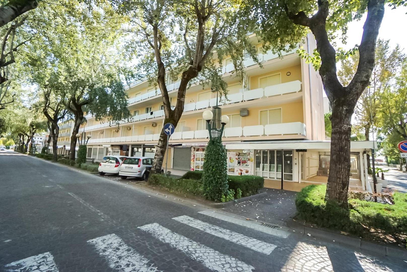Condominio Bussola ビビオーネ エクステリア 写真